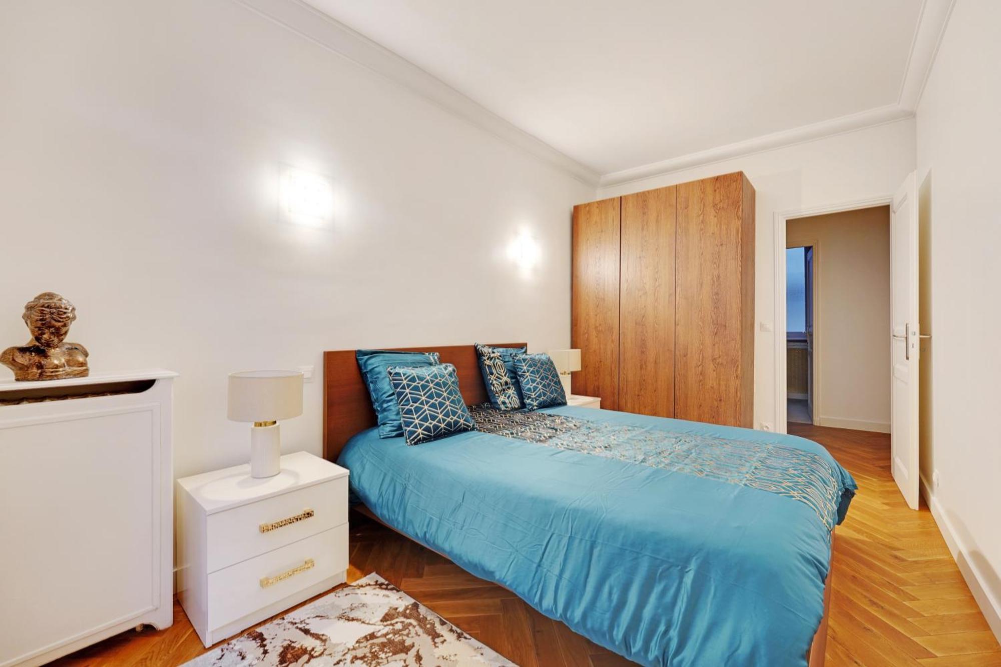 Appartement Prestigieux 2 Pieces Champs-elysees George V