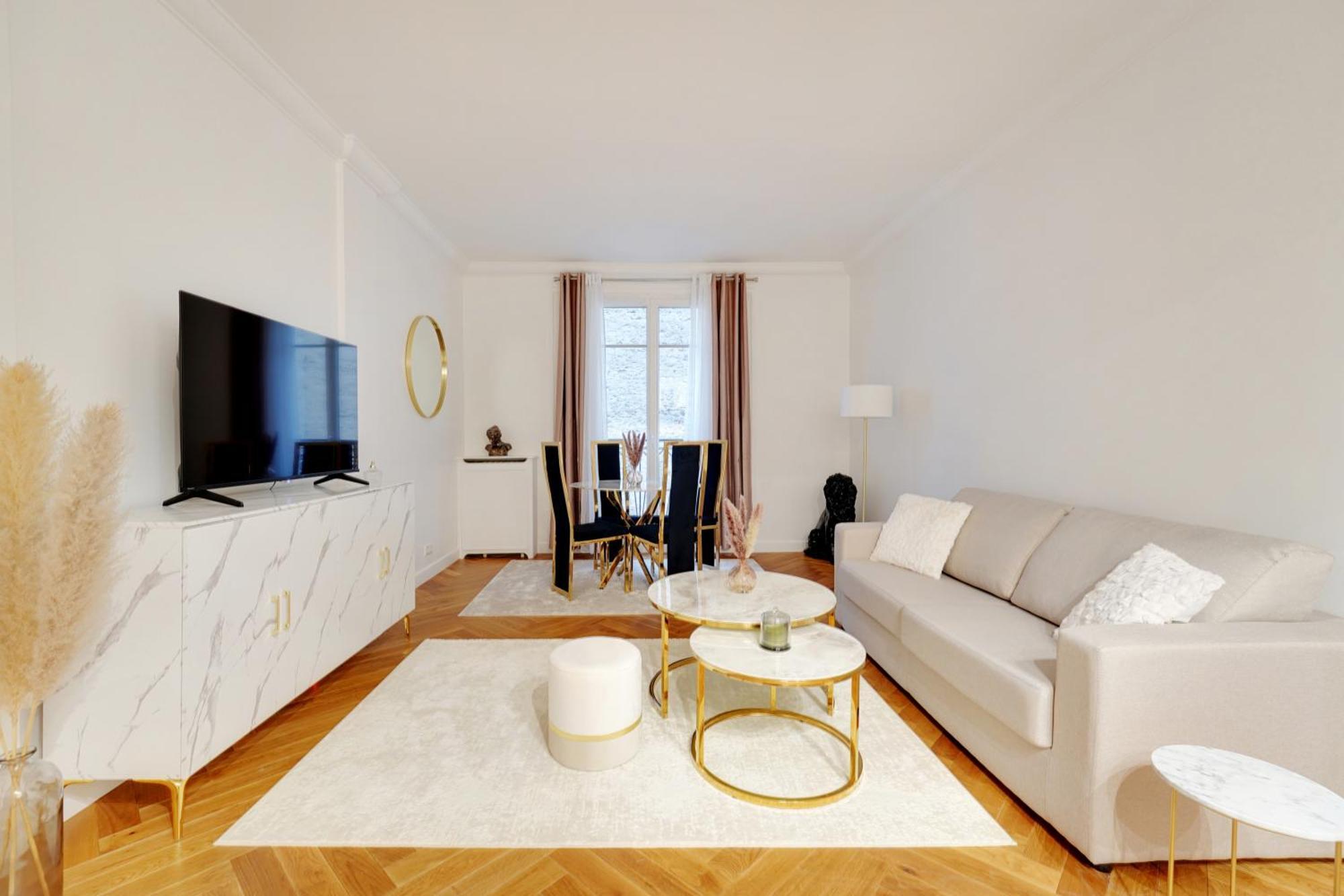 Appartement Prestigieux 2 Pieces Champs-elysees George V Parijs